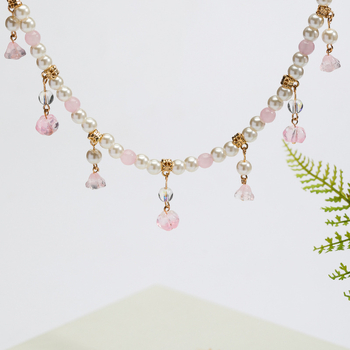 Κολιέ με γυαλί/ γλαζούρα, χειροποίητο; μήκος 41–50 εκ; αλυσίδα με σφαιρίδια; αντιϊκό στυλ; διακοσμημένο με λουλούδια και σταγόνα