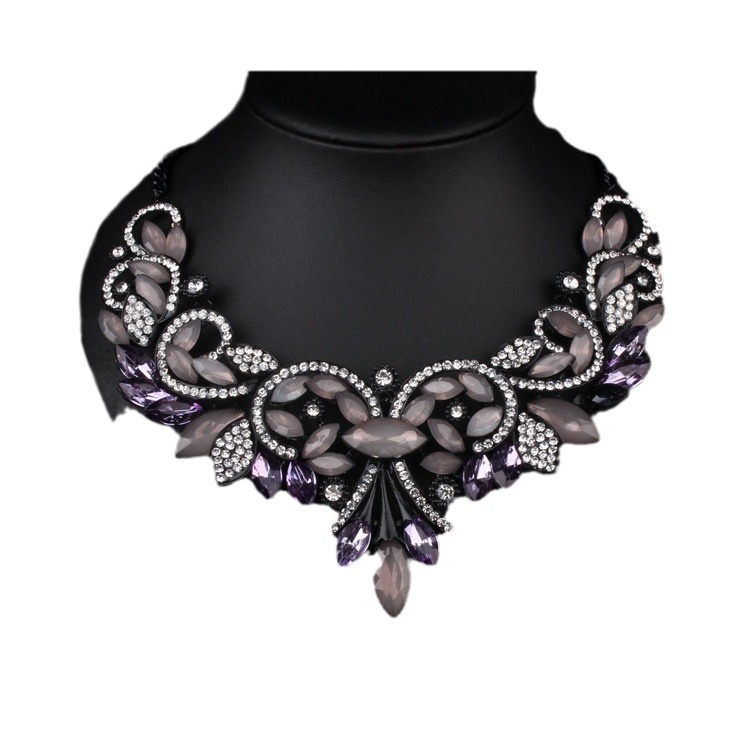 Set Colier și Cercei – aliaj, cubic zirconiu sintetic, finisaj diamant, Stil medieval mediu