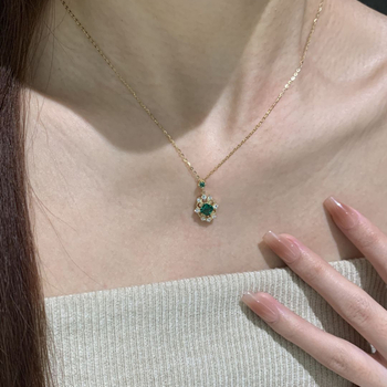 Κολιέ από χαλκό με ηλεκτροεπάλειση, γεωμετρικό σχέδιο με διάτρητο φιλιγκράν, ρυθμιζόμενος μήκος 21–50 εκ, κανονική αλυσίδα, στιλ ελαφριάς πολυτέλειας