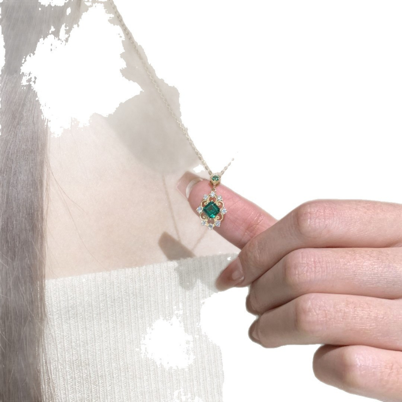 Κολιέ από χαλκό με ηλεκτροεπάλειση, γεωμετρικό σχέδιο με διάτρητο φιλιγκράν, ρυθμιζόμενος μήκος 21–50 εκ, κανονική αλυσίδα, στιλ ελαφριάς πολυτέλειας