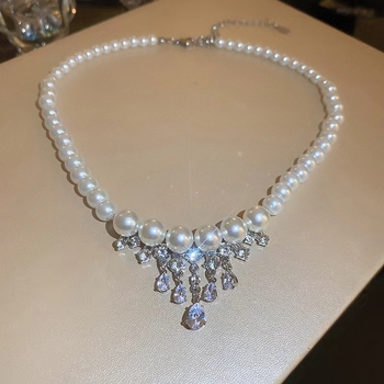 Κολάρο λαιμού με αλυσίδάκι μαργαριταριού, λαμπεροί γυάλινοι κρύσταλλοι, μενταγιόν από κράμα, ηλεκτροπλατίωση, κορεατικό στυλ