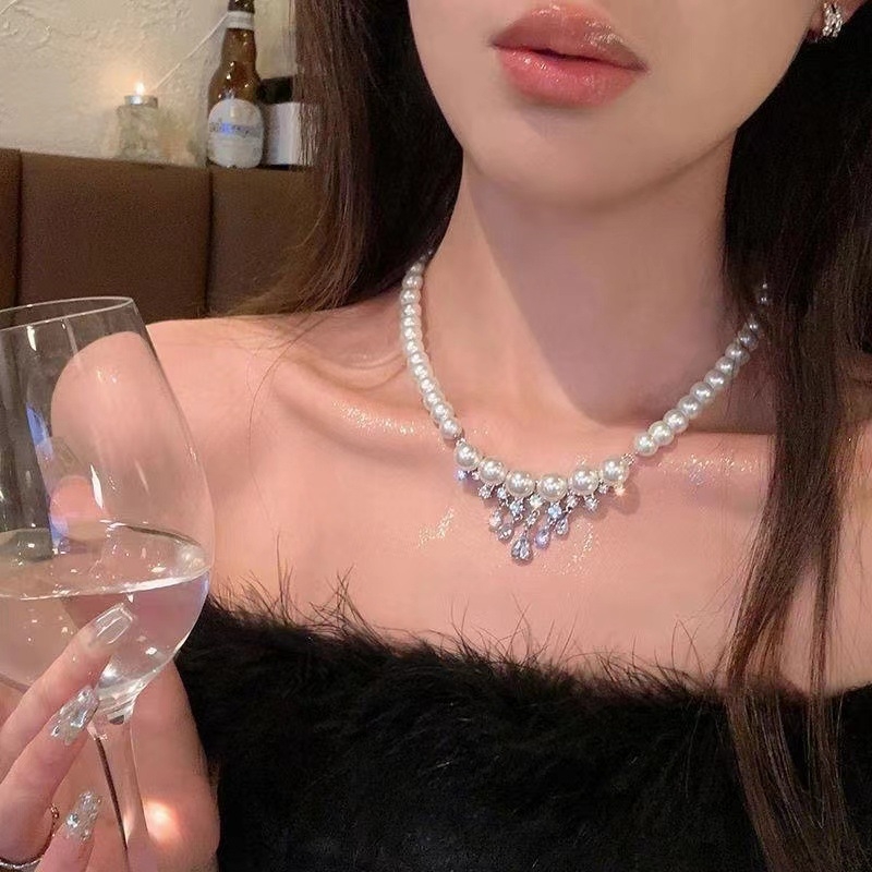 Κολάρο λαιμού με αλυσίδάκι μαργαριταριού, λαμπεροί γυάλινοι κρύσταλλοι, μενταγιόν από κράμα, ηλεκτροπλατίωση, κορεατικό στυλ