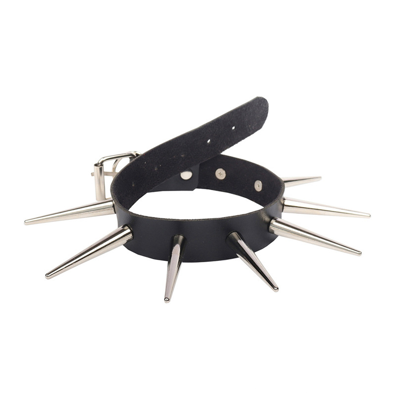 Изкуствена кожа нашийник с панк геометрия, сплавна висулка и регулярен синџир