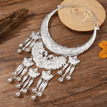 Мяо етническа огърлица с ветрови камбанки и паунов мотив, халтер‑огърлица, многослойна, геометрична форма, цинкова сплав, тегло 165 g, усукана верижка