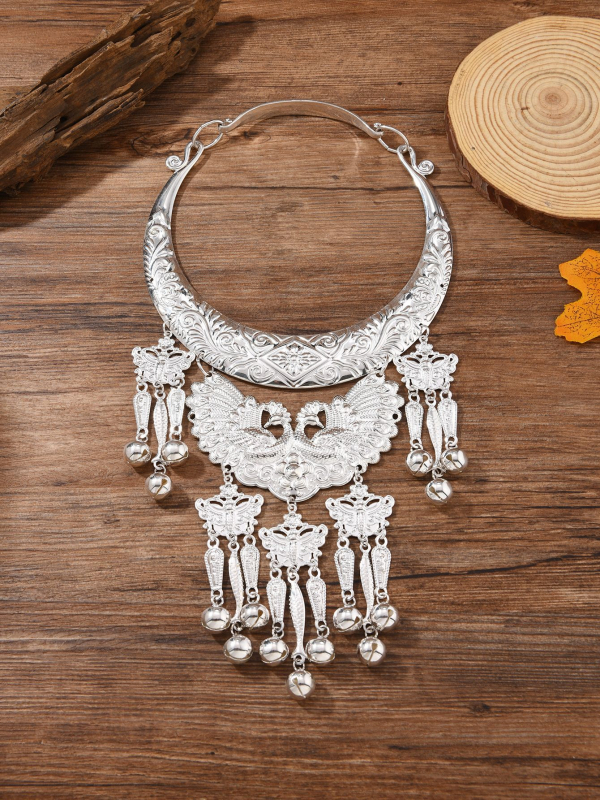 Мяо етническа огърлица с ветрови камбанки и паунов мотив, халтер‑огърлица, многослойна, геометрична форма, цинкова сплав, тегло 165 g, усукана верижка