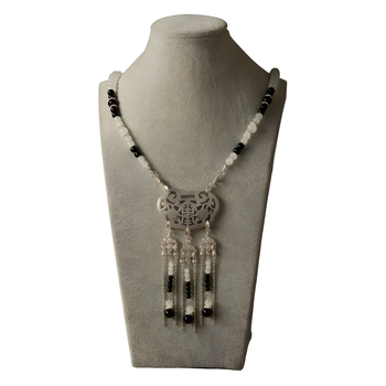 Colier în stil antic, pandantiv în formă de picătură, lucrat manual din plastic/rășină, lanț cu bile, montură din pietre mixte