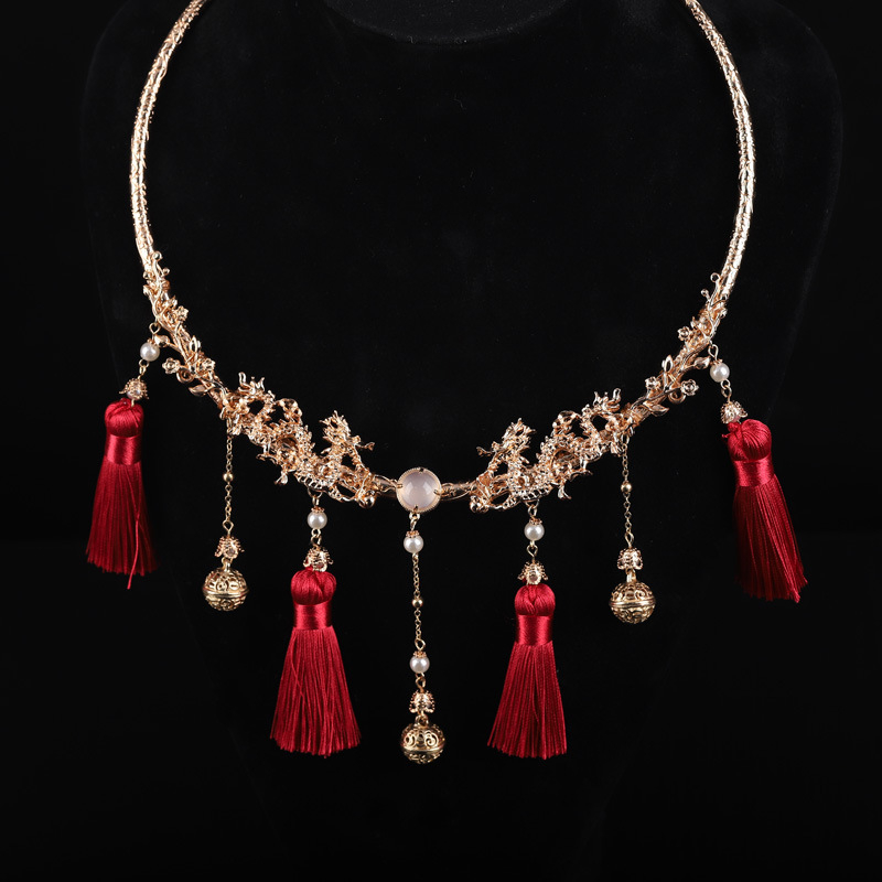 Метално колие-яка с многослоена мънисто-верига и висулка с цветна глазура