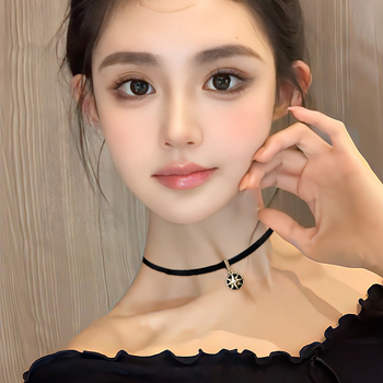 Κολιέ με αστέρι-σχήματος μενταγιόν από κράμα, σε κανονική αλυσίδα, ηλεκτροπλατιωμένο φινίρισμα