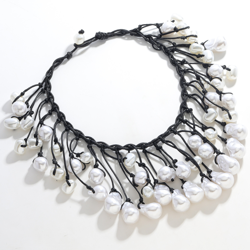 Κολιέ με τεχνητά μαργαριτάρια — γεωμετρικός σχεδιασμός, με τοποθετημένα μαργαριτάρια, αλυσίδα από μαργαριτάρια, για γυναίκες, Άνοιξη 2025