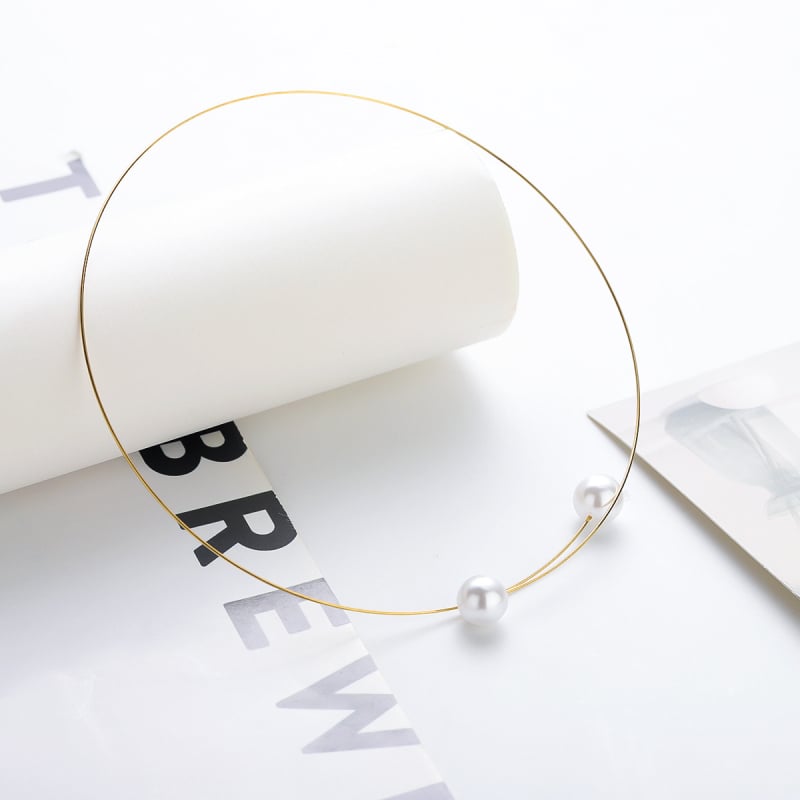 Bakreni choker s umjetnim perlama, klavikularni lanac, Zhen Wei, ljeto 2024