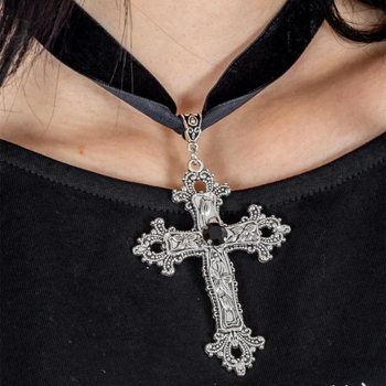 Gotički lanac s križem, platneni lanac, cinkova legura, elektrolytička obrada, obim 41–50 cm, privjesak od cinkove legure