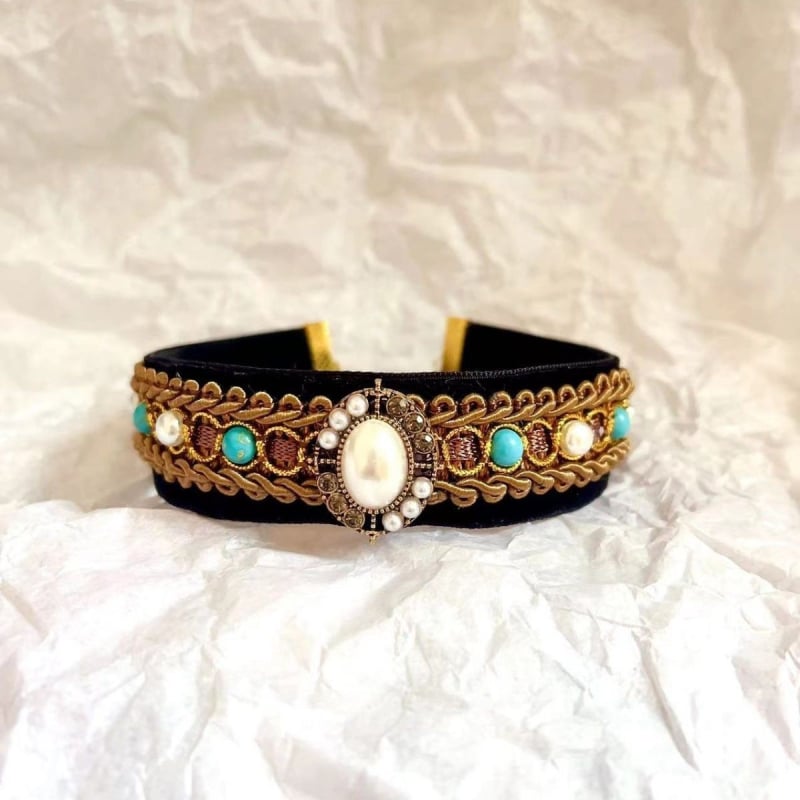 Katės apykaklė iš poliesterio, spalvų derinimo modelis, INS stilius, bendro pobūdžio naudojimui, visoms sezonoms.