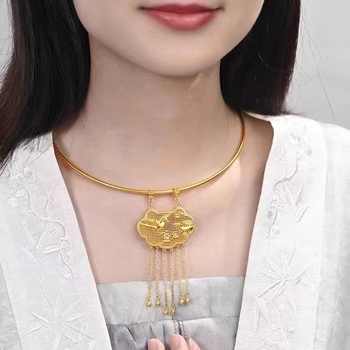 Réz nyakék réz tassel medállal, palotai stílus, állat/zodiákus motívum