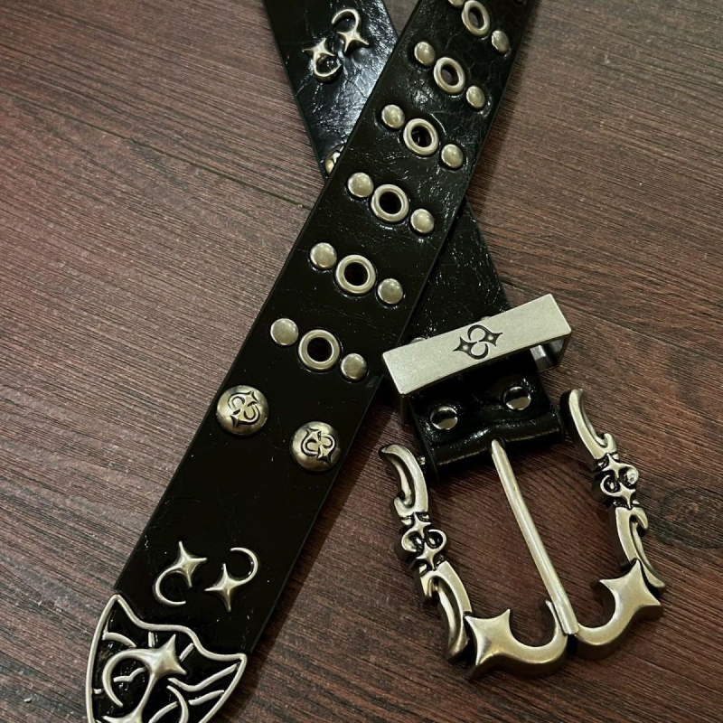 Centură din PU din piele cu cataramă din aliaj, design punk rock cu două rânduri de capse metalice, textură unică, închidere cu șiret, lățime subțire (<2 cm), finisaj gravat, primăvara 2025