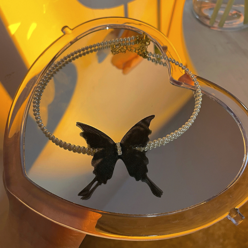 Choker ogrlica s imitacijskim perlama, ručna izrada, leptir detalj, lanac ključne kosti, Pure Korean Jewelry