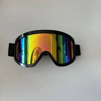 Védő szemüveg hegymászáshoz és kerékpározáshoz, PC lencsével, 1,5 mm vastagság, keret elasztikus szalaggal, szélálló és ütésálló.