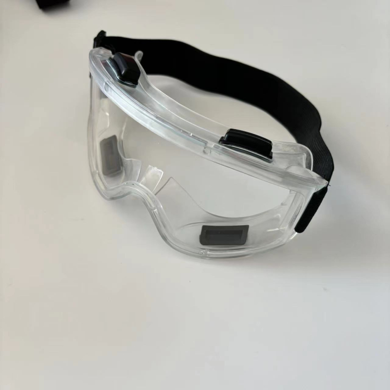 Védő szemüveg hegymászáshoz és kerékpározáshoz, PC lencsével, 1,5 mm vastagság, keret elasztikus szalaggal, szélálló és ütésálló.
