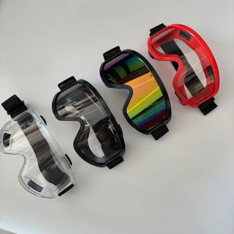 Védő szemüveg hegymászáshoz és kerékpározáshoz, PC lencsével, 1,5 mm vastagság, keret elasztikus szalaggal, szélálló és ütésálló.