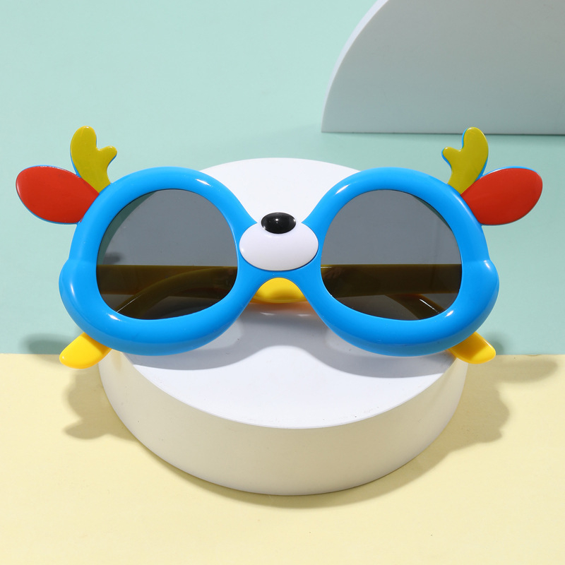 Dječje sunčane naočale – Korejski stil, Dizajn s likom jelena; Polarizirane, UV400, puni okvir, TAC leće, okvir od silikona, Model 82030