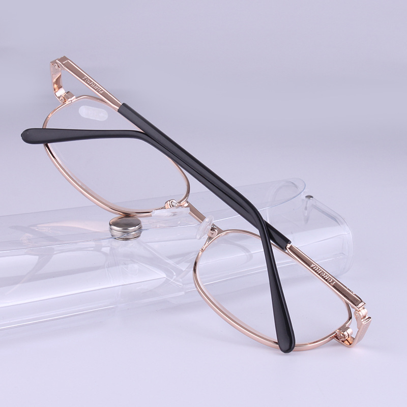 Olvasószemüveg, 2804 modell, lencsék műgyantából, fém keret, teljes keret, nagy arcúak számára