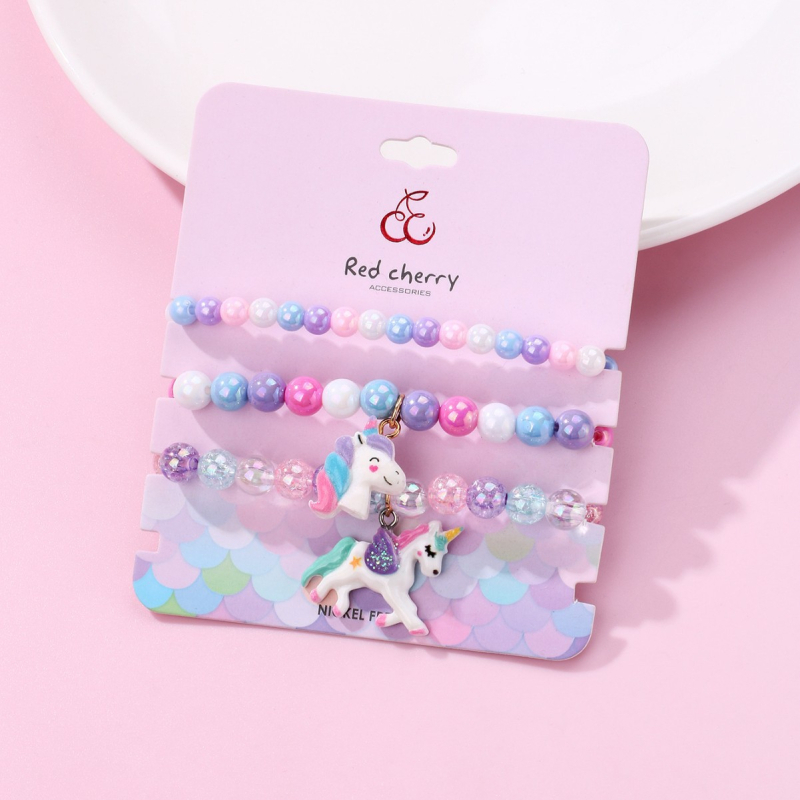 Ručne vyrobený náramok s korálkami s jednorožcom z živice, detský, karikatúrny štýl (Materiály: Zmiešané; Spracovanie: Ručne vyrobené; Štýl: Dieťa, Karikatúra; Tvar: Zviera – Jednorožec)