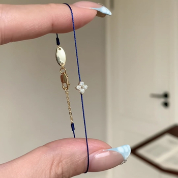 Käevõru nelja lehega tsirkoonidega, käsitsi kootud nööril, lihtne paaristiil