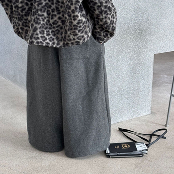 Koreai stílusú gyerek nadrág 95% gyapjúból, puha kezelt anyag, középmagas derék elasztikus övvel, téli 2025