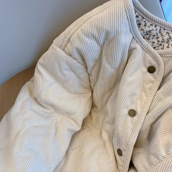 Ženska corduroy jakna s cvjetnim quilt uzorkom, polo ovratnik, duge rukave, srednja duljina