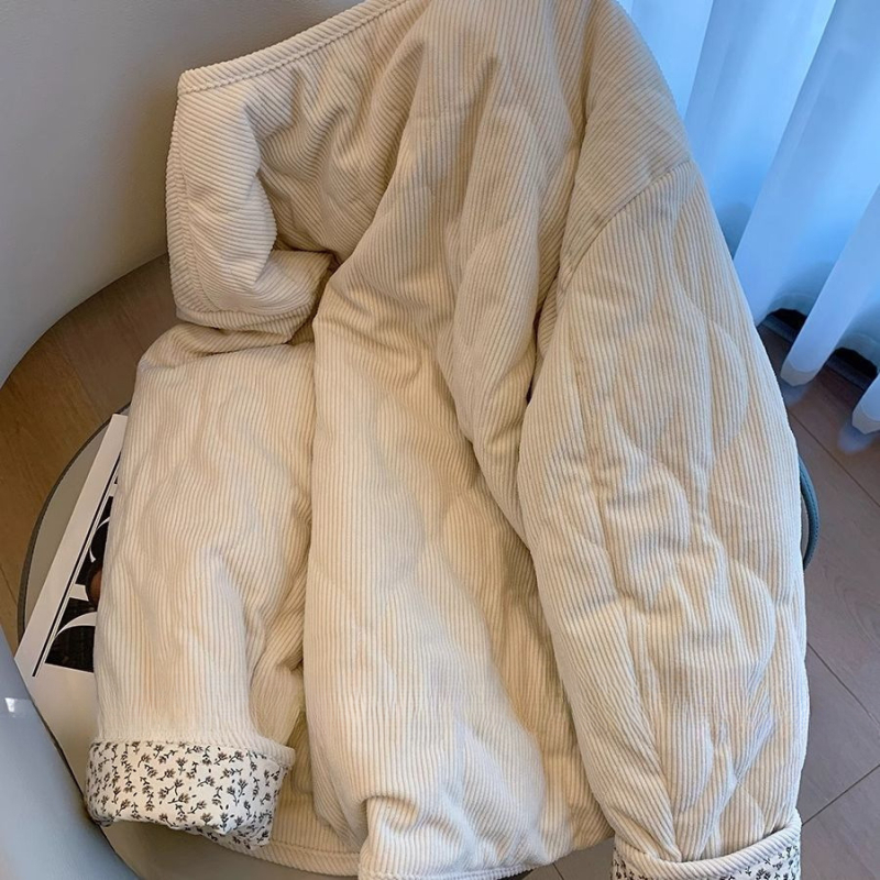 Ženska corduroy jakna s cvjetnim quilt uzorkom, polo ovratnik, duge rukave, srednja duljina