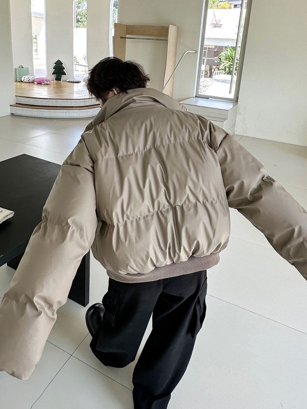 Téli pamutbélelt kabát álló gallérral, laza szabás, cipzáras zárás, pöttyös mintázat, poliészter töltet