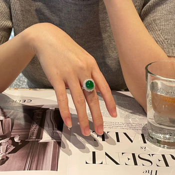 Állítható cabochon jáde gyűrű, ovális alak