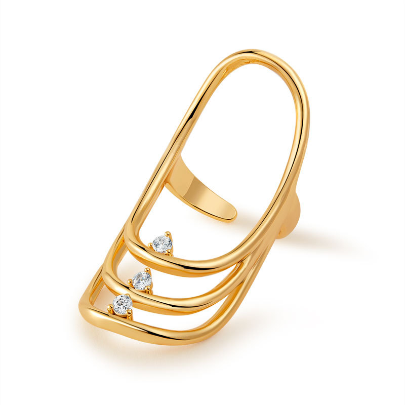 Geometriai dizáj­nú gyűrű ívelt felülettel, réz, elektrolit bevonat, őszi 2025, chic stílus