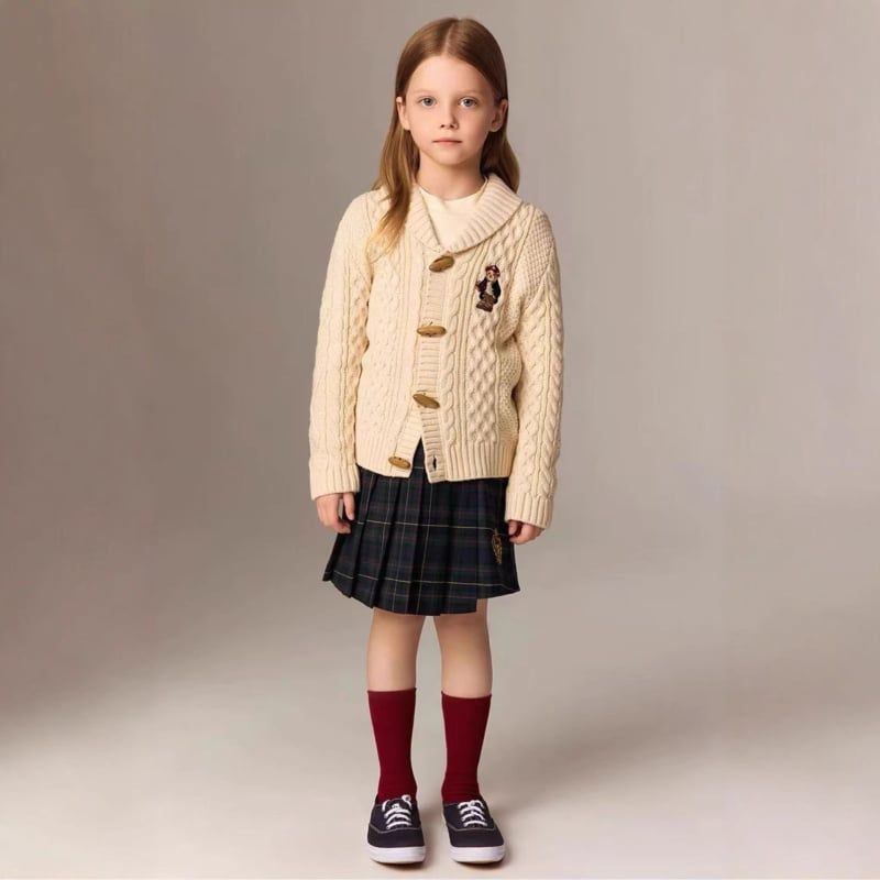 Cardigan tricotat pentru copii cu nasturi din corn | 15% conținut lână | mâneci lungi | închidere frontală cu nasturi | Iarnă 2025