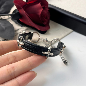 Kézre szóló ékszer – Női keresztvirág motívumú ötvözet karkötő, elektroplakolt felület, Shengxin ékszerek, 2024 nyár, Személyes trend