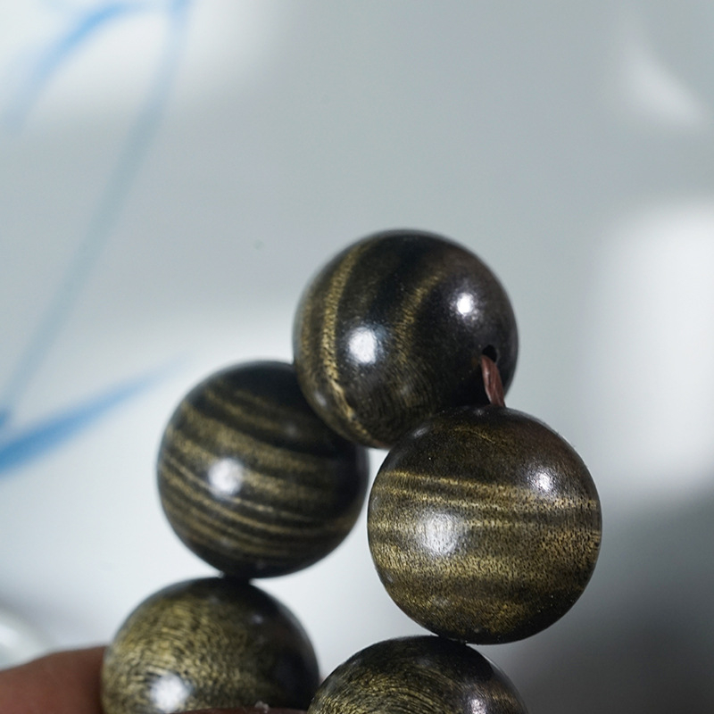 Brățară Buddha din lemn Nanmu, mărgele, model valuri de apă, finisaj lustruit, stil lux