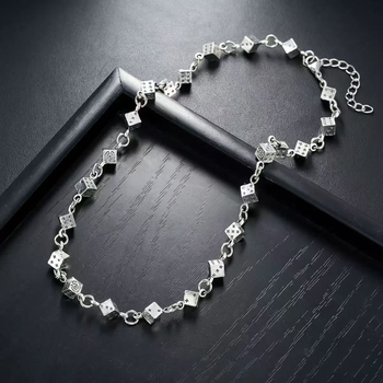 Brățară din oțel titan cu design zar, stil minimalist unisex, placare electrolitică, accesorii pentru mână