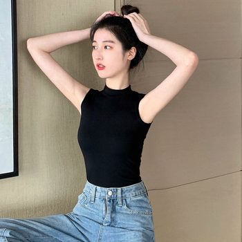 Дамски памучен безръкав потник с висока яка, Slim версия, едноцветен модел, памук над 95%