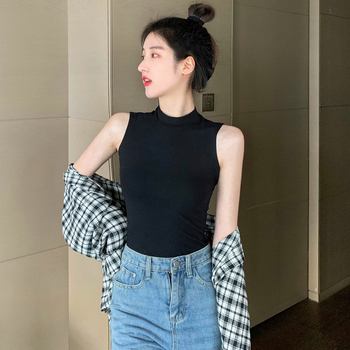 Дамски памучен безръкав потник с висока яка, Slim версия, едноцветен модел, памук над 95%