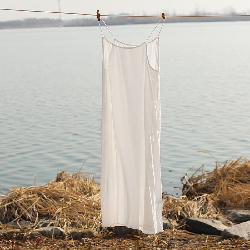 Rochie lungă din viscoză cu bretele fixe, stil retro literar-artist, pentru femei adulte, vară 2024, compoziție viscoză 95%+