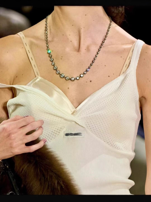 Κασμίρινο πλεκτό τοπ χωρίς πλάτη, στενή γραμμή, κοντό μήκος 40–50 cm