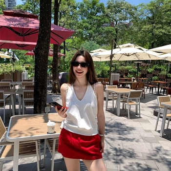 Γυναικείο τοπ από βαμβάκι με halterneck, ανοιχτή πλάτη, V-λαιμό, χωρίς μανίκια, γραμμή Α, κανονικό μήκος 50–65 εκ, 80–90% βαμβάκι