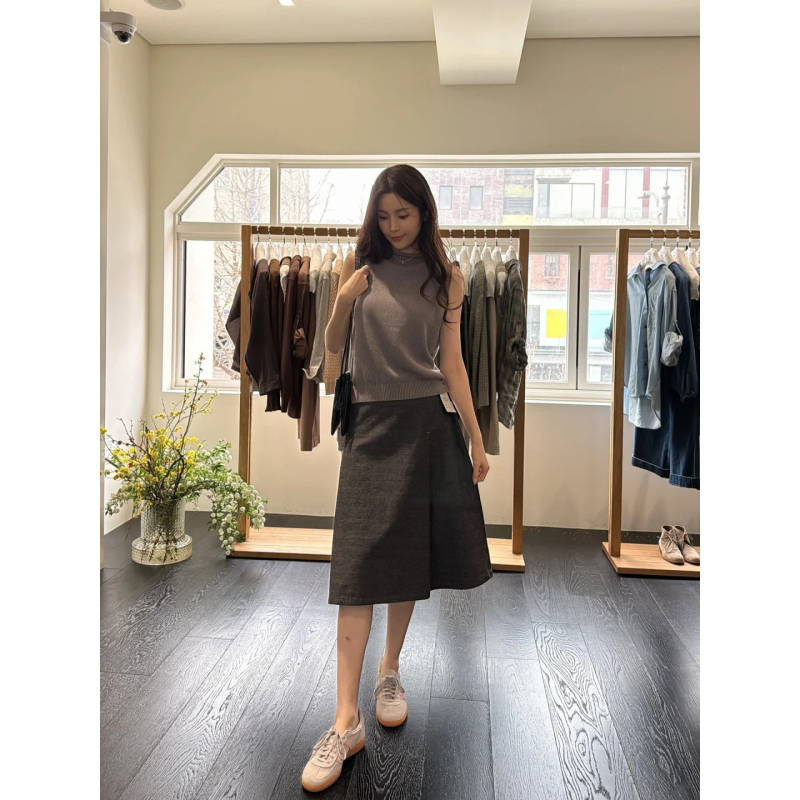 Bez rukávov pletená vestička s ramienkami, korejského štýlu, voľný strih, prirodzený výstrih — bavlnená látka, obsah bavlny 50–70%, mikroelastickosť, dĺžka 50–65 cm