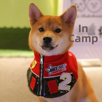 F1 sacīkšu bībs suņiem — ādas akcenti, materiāls: kokvilna + āda, universāla pielietojuma, visu sezonu, brīvs stils