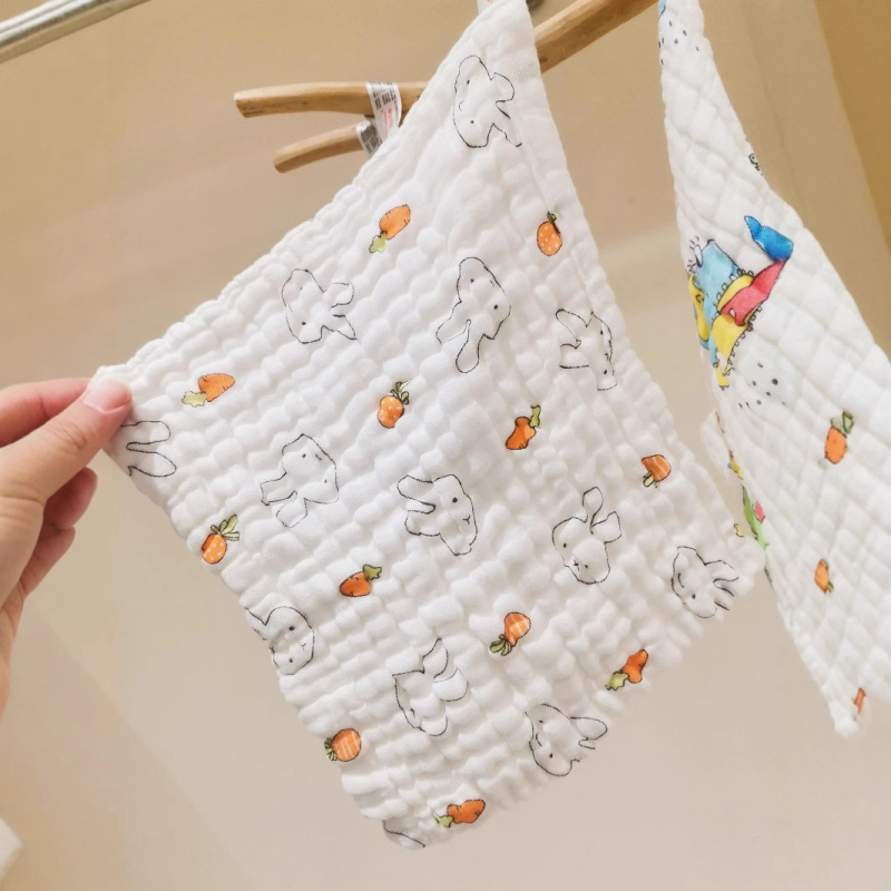 Памучна марлева кърпичка за лице за бебета и деца, висока плътност, печатана квадратна шарка; попиване на вода (Бранд: Bebesen; Материал: Памук; Възраст: 0–6 години; Модел: животни/цветя/карикатури)