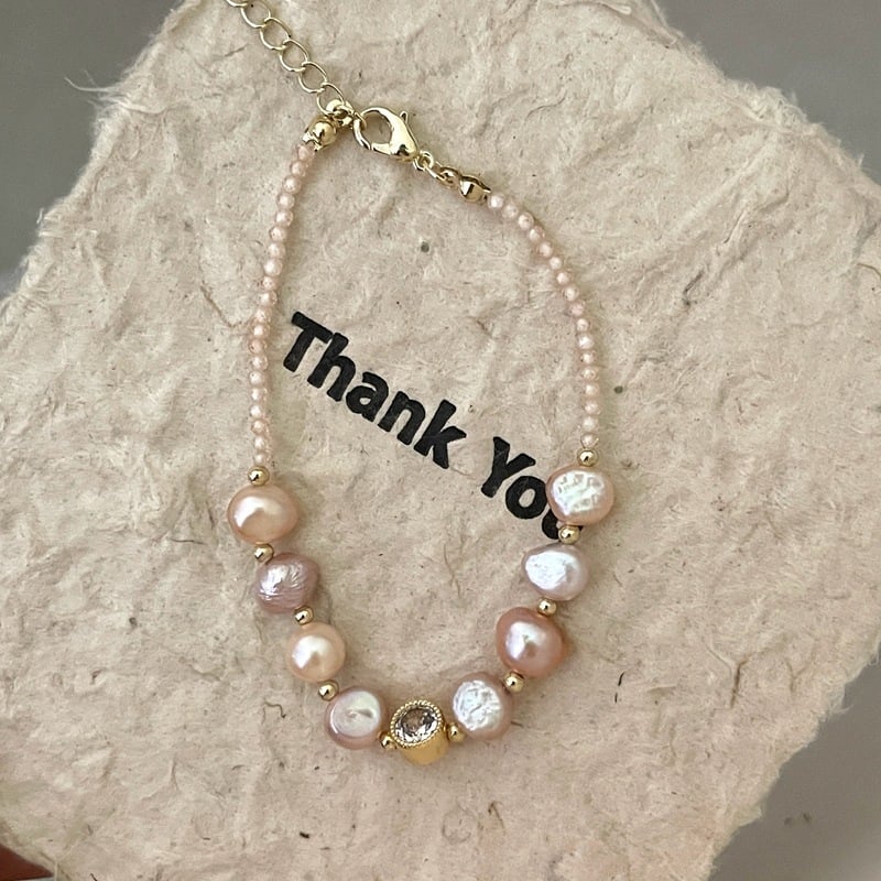 Brățară cu perle naturale de apă dulce Baroc — design geometric, placare electro, accesoriu minimalist pentru mână