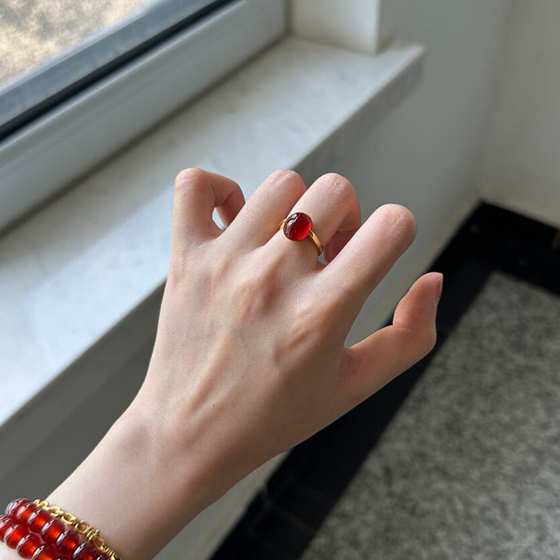 Inel | Design geometric | Material: cupru ecologic + pietre artificiale | Tehnologie de prelucrare: pietre montate | Pentru femei | Vara 2025