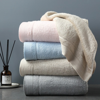 Kūdikių veido rankšluostis – bambuko pluoštas, antibakterinis, 100–120 g, plokščias mezginys su siuvinėtu piešiniu, pagrindas iš Tencelio