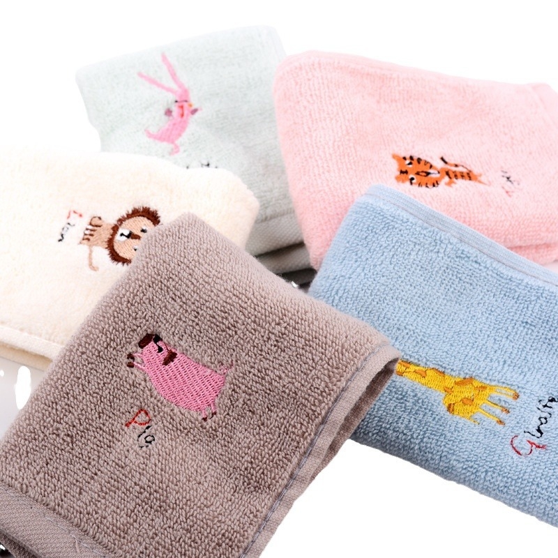 Βρεφική Πετσέτα από Πλήρες Βαμβάκι, Κεντημένη, Νήμα 32s, Κάτω από 50 g