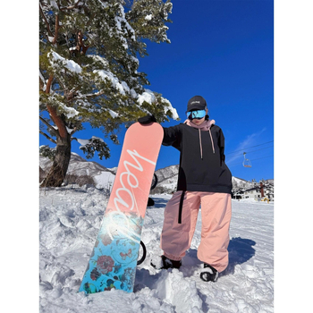 Uniszex sínadrágok, vízálló és szélálló, fleece béléssel, lazább szabású, poliészter Oxford anyag (>95% poliészter)