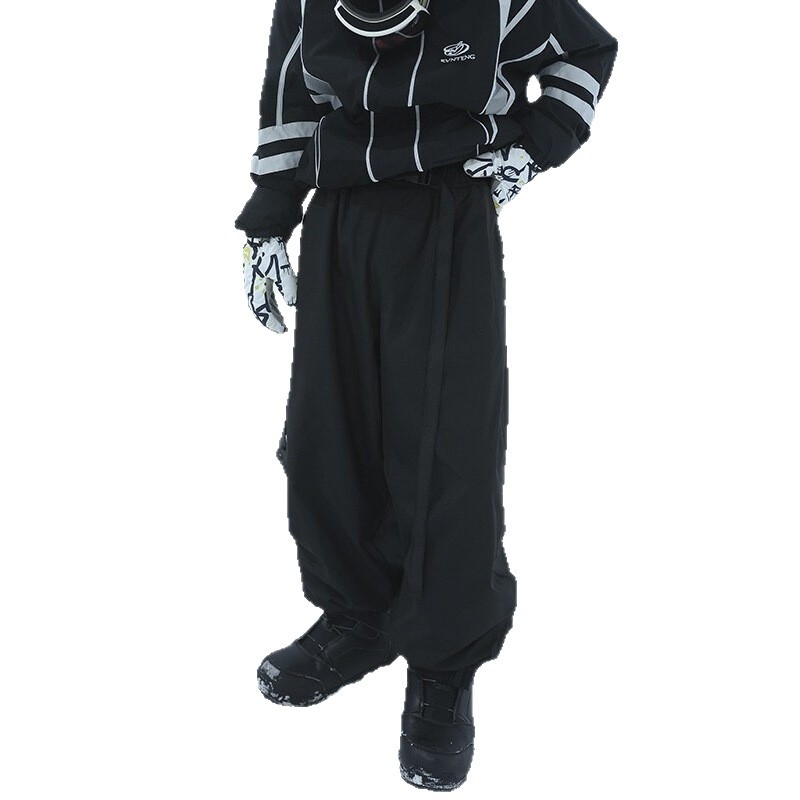 Uniszex sínadrágok, vízálló és szélálló, fleece béléssel, lazább szabású, poliészter Oxford anyag (>95% poliészter)